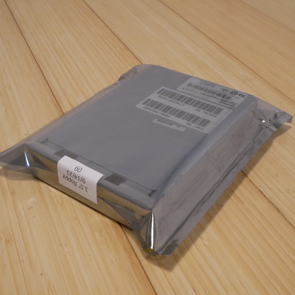 Panasonic JU-257A655P 1.44MB Floppy Disk Drive 3.5 inch Internal FDD Tested - 09 - Picture 7 of 8